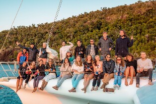 聖靈群島 Avatar Trimaran 雙體帆船包租 2 日遊