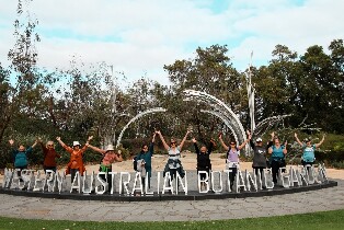 國王公園植物園及週邊徒步導覽