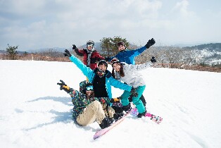 【大阪和神戶出發】峰山滑雪/單板滑雪一日遊