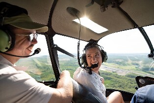 達爾文直升機觀光體驗
