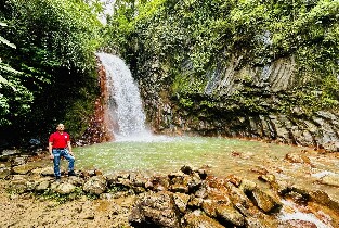 杜馬蓋地-巴倫西亞之旅：普朗巴託瀑布、溫泉、硫磺噴口