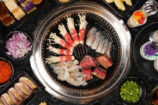 One Ayala Mall 的 Tong Yang Grill & Shabu-Shabu
