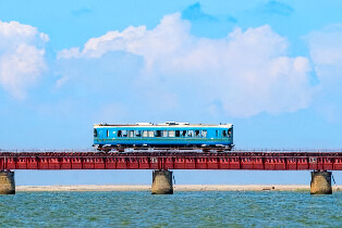 【大阪出發】京都丹後千與千尋同款海上列車&天橋立&伊根舟屋一日遊（含海上列車車票）