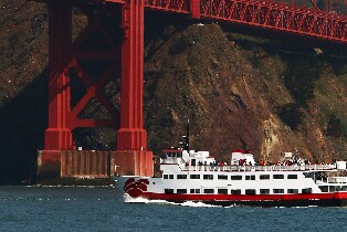 舊金山橋間巡遊