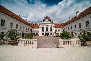 【布達佩斯出發】格德勒皇家宮殿之旅