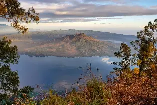 峇里島阿邦山叢林健行私人團