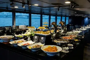 首爾汝矣島Eland晚餐遊船【含半自助晚餐+現場表演+煙花表演】