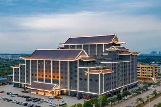 平南雄景生態酒店高級房（1間1晚+觀虎自助早餐+動物大世界首道成人門票2張）