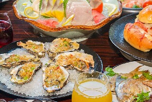 萬富希爾頓（2大2小自助晚餐含海鮮盛宴+暖冬小火鍋）