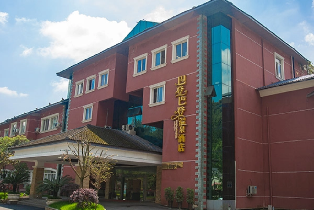 巴登巴登溫泉酒店豪華雙床房（2大1小早餐）