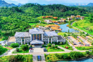 耕讀山莊（標準雙人間1間1晚+複式家庭房1間1晚+豪華大牀房1間1晚+獨棟木屋1間1晚+餐飲套餐）