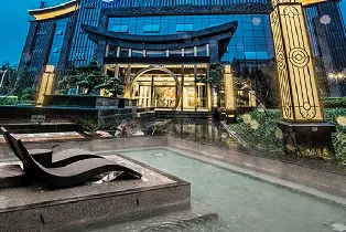 峨眉山林溪酒店 林簌泉韻雙牀房或林隱澹泊大牀房1間1晚（雙人自助早餐+雙人不限次湯泉+免費峨眉山高鐵接站）
