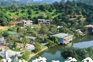 廣州從化全新藕寓莊園 豪華大牀或雙牀房（含自助早餐+從化特色午餐晚餐+山水大泳池+大草坪露營+溯溪暢玩+果園採摘+溪邊垂釣）