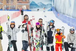 西安際華冰雪滑雪票（單人夜場不限時暢玩滑雪 1大1小親子3小時滑雪）