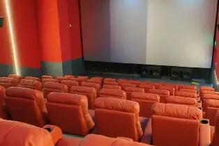 鄭州丹宸國際影城（全電動沙發躺椅 暑期檔大片通用）