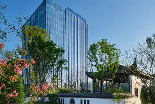 自貢國投豪生大酒店 景觀家庭房（1晚住宿+3人早餐+專屬夏日童趣下午茶+小小廚師長體驗）