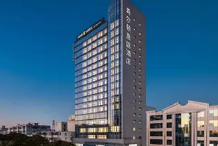 佛山九江希爾頓惠庭酒店舒適客房（2大2小自助早餐+地道粵菜晚餐套餐）