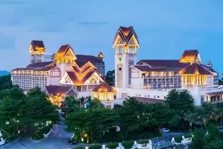 Dongguan Fengtai Garden Hotel - Elegant Garden Room (Buffet Breakfast for 2 Adults & 2 Children + Seafood Buffet Dinner + Unlimited Access to Tropical Rainforest Hot Springs & Mineral Baths)