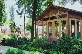Green City Garden Hot Spring Hotel (Wijiang River Garden Courtyard, All-in-One Dining, Accommodation & Hot Springs, Near Jiezi Ancient Town)