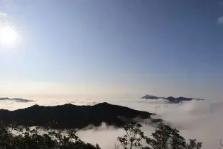 韶關嶺南紅葉世界玻璃星空雙牀房（雙人早餐+景區大門票+遊園觀光車）