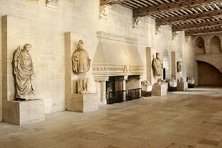 皮耶爾封城堡門票