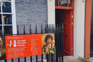 披頭四私人黑色計程車半日遊