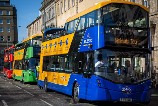 Golden Tours 提供的愛丁堡隨上隨下巴士
