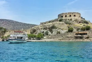 伊拉克利翁斯皮納隆加島&科洛基薩海灘一日遊