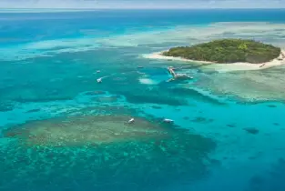 Cairns Departure: Fitzroy Island & Green Island 2-in-1 Day Tour